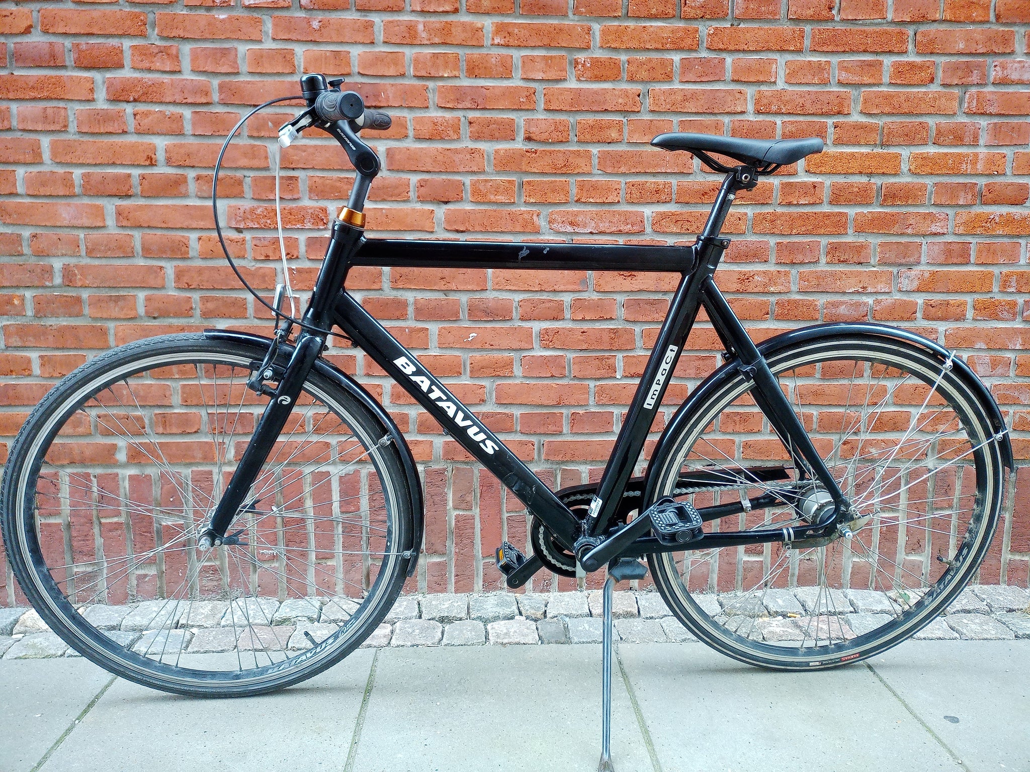 batavus urban bike Batavus Impact in Black – FlexiFix