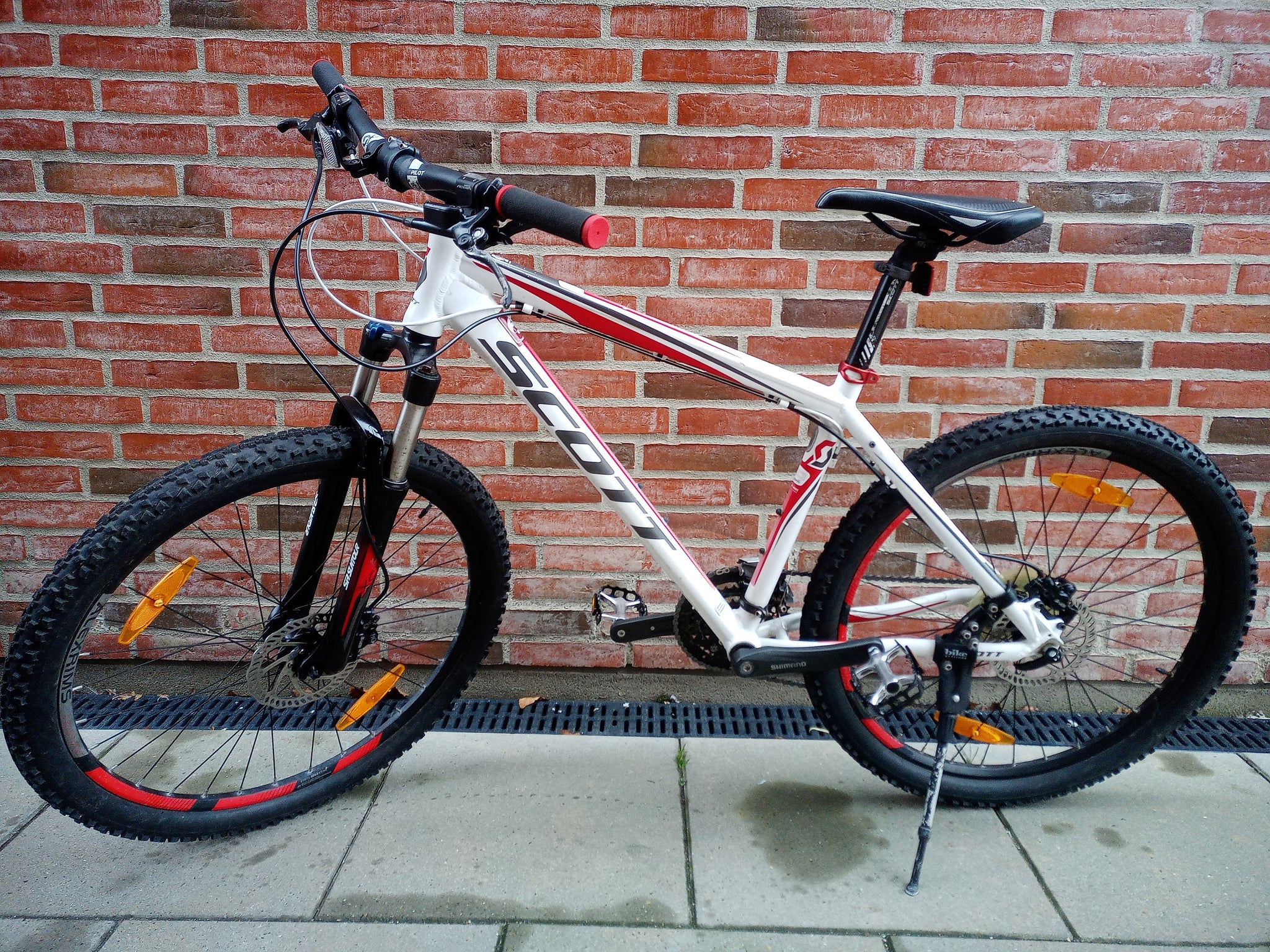 scott aspect 30 mountainbike SCOTT Aspect in White / Red – FlexiFix