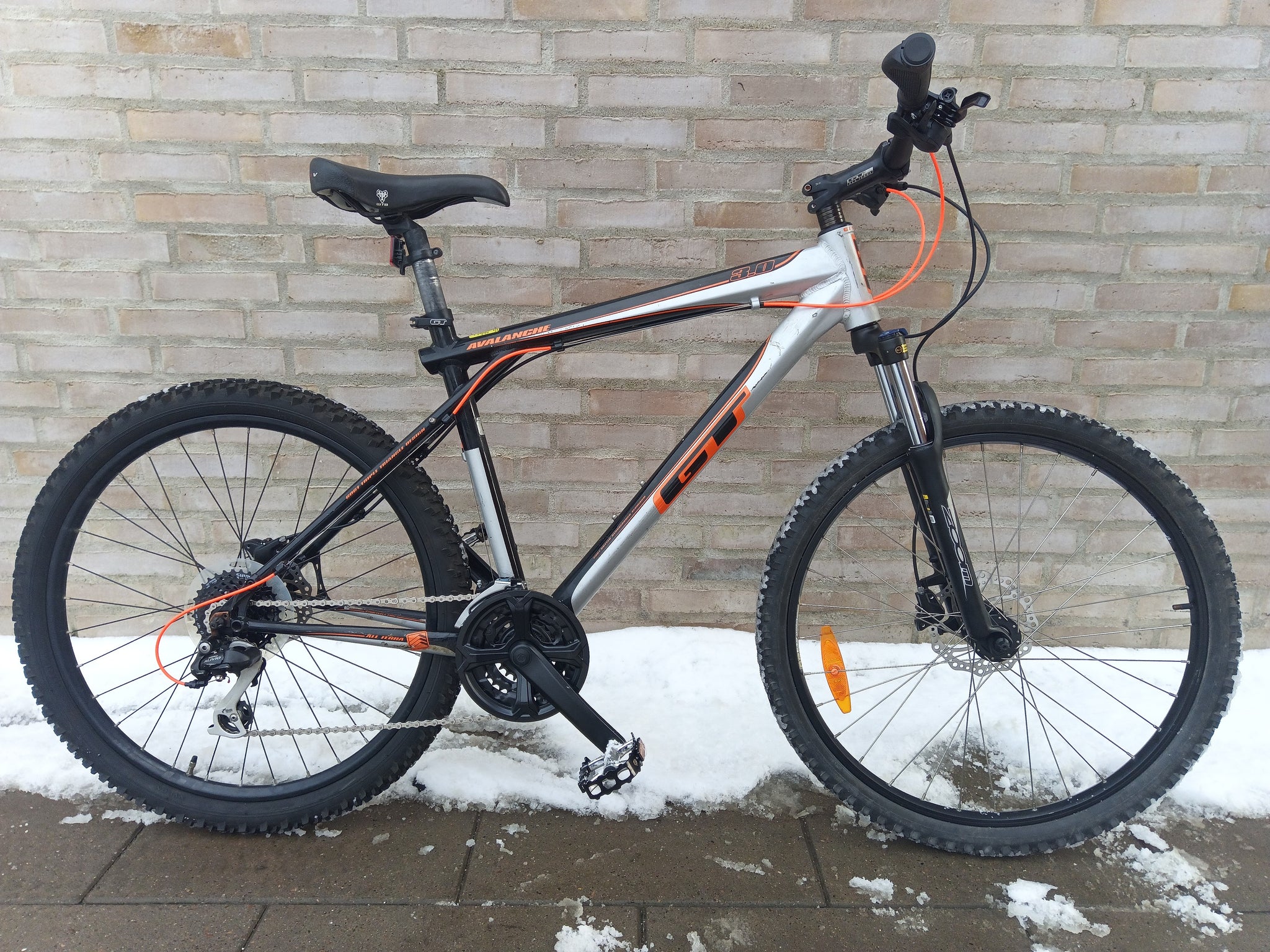 GT Avalanche 3.0 in Black/Orange – FlexiFix GT Avalanche 3.0 in Black/Orange – FlexiFix