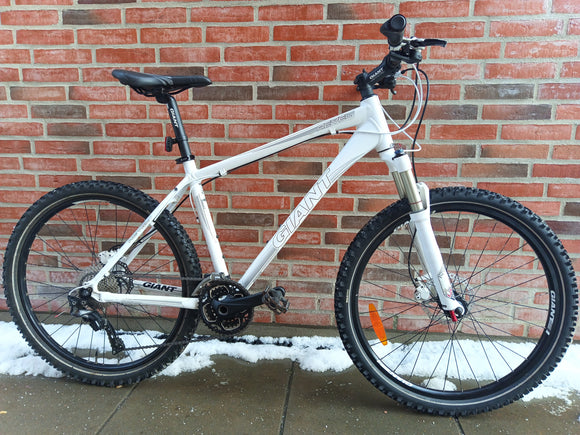 Giant Revel in White FlexiFix Giant Revel in White FlexiFix