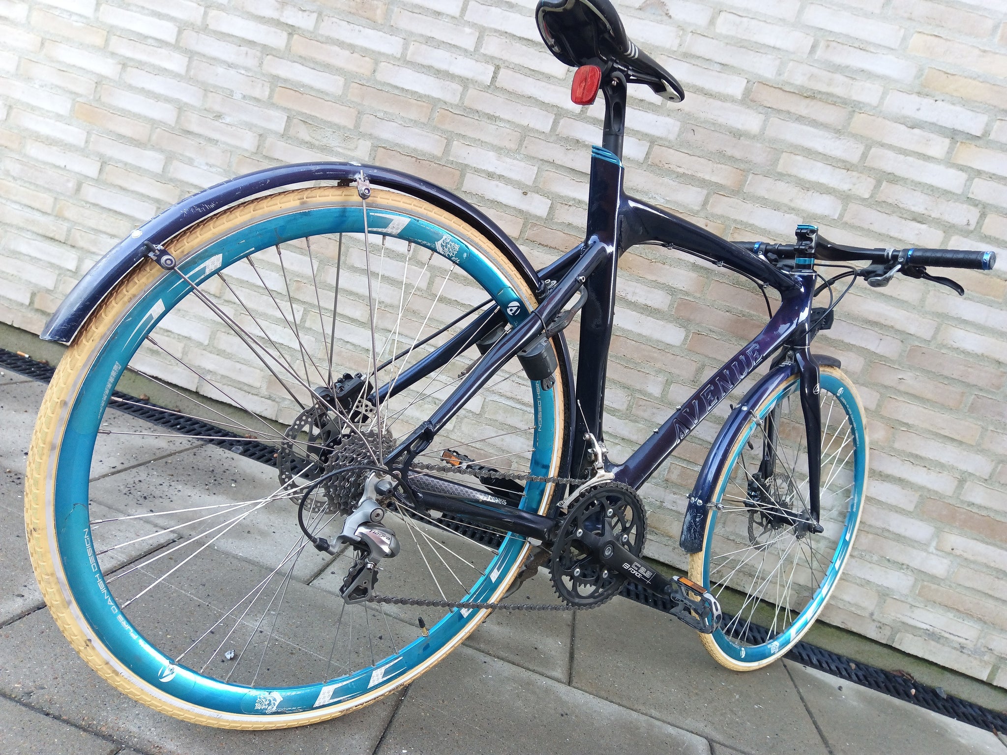 Avenue Airbase in Blue – FlexiFix