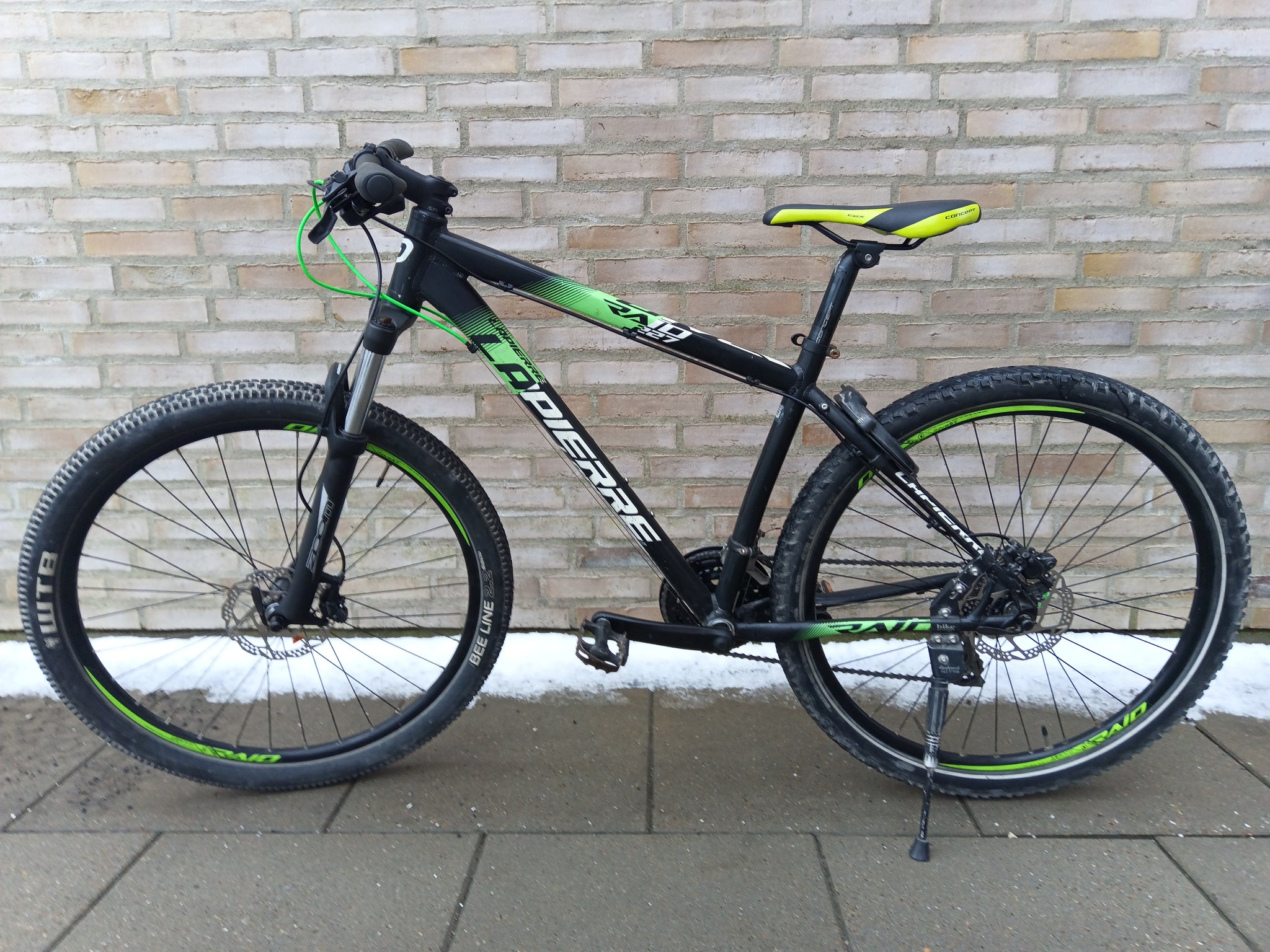 Lapierre 227 in Black/Green – FlexiFix