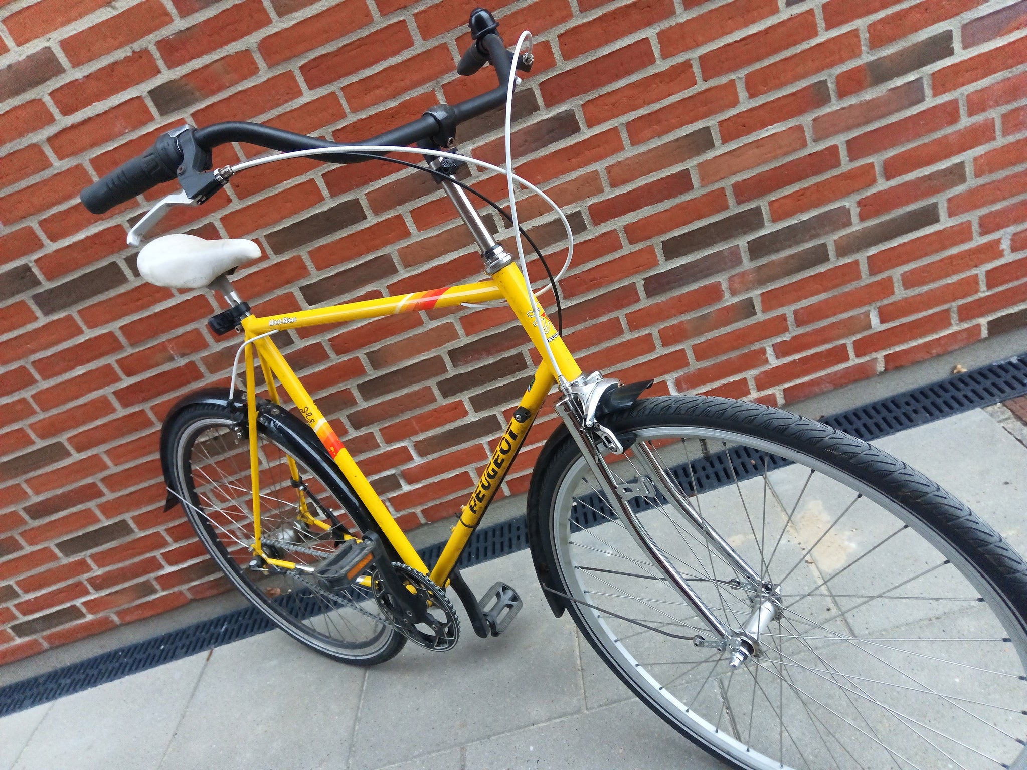 Peugeot Mont Blank in Yellow – FlexiFix