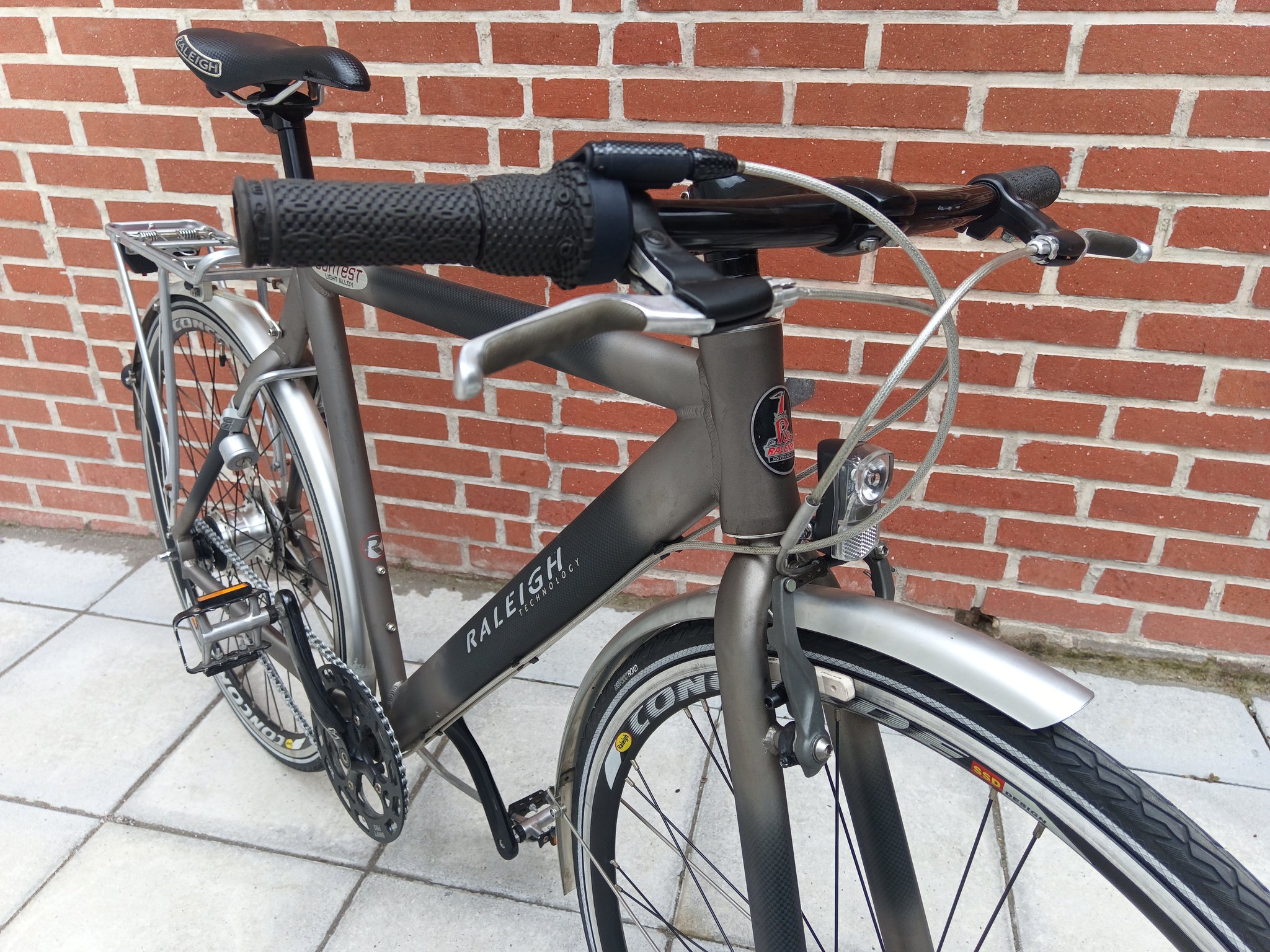 Raleigh Contest in Silver – FlexiFix