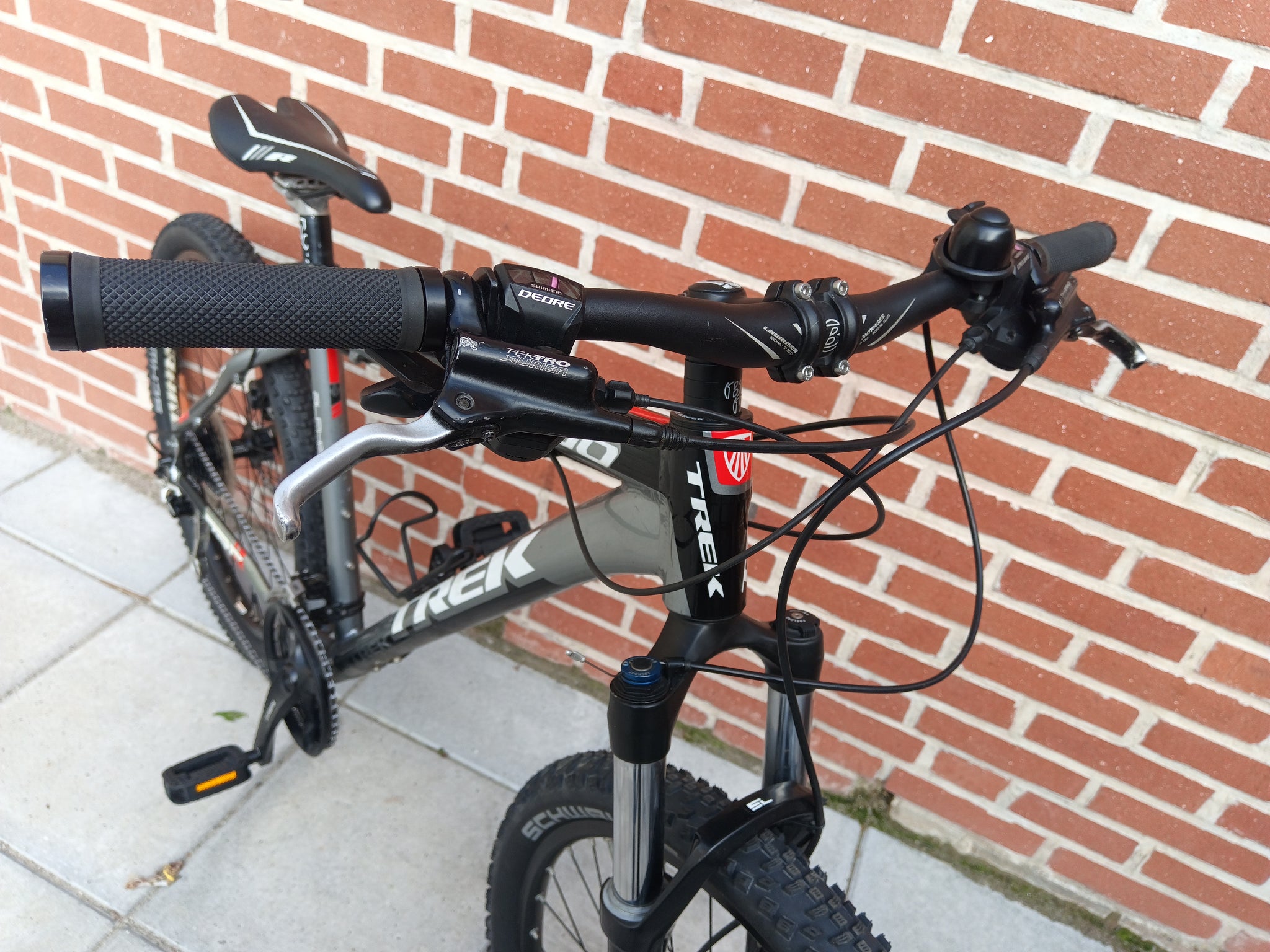 schönste mountainbike touren österreich Trek 6300 MTB in Black / Silver – FlexiFix
