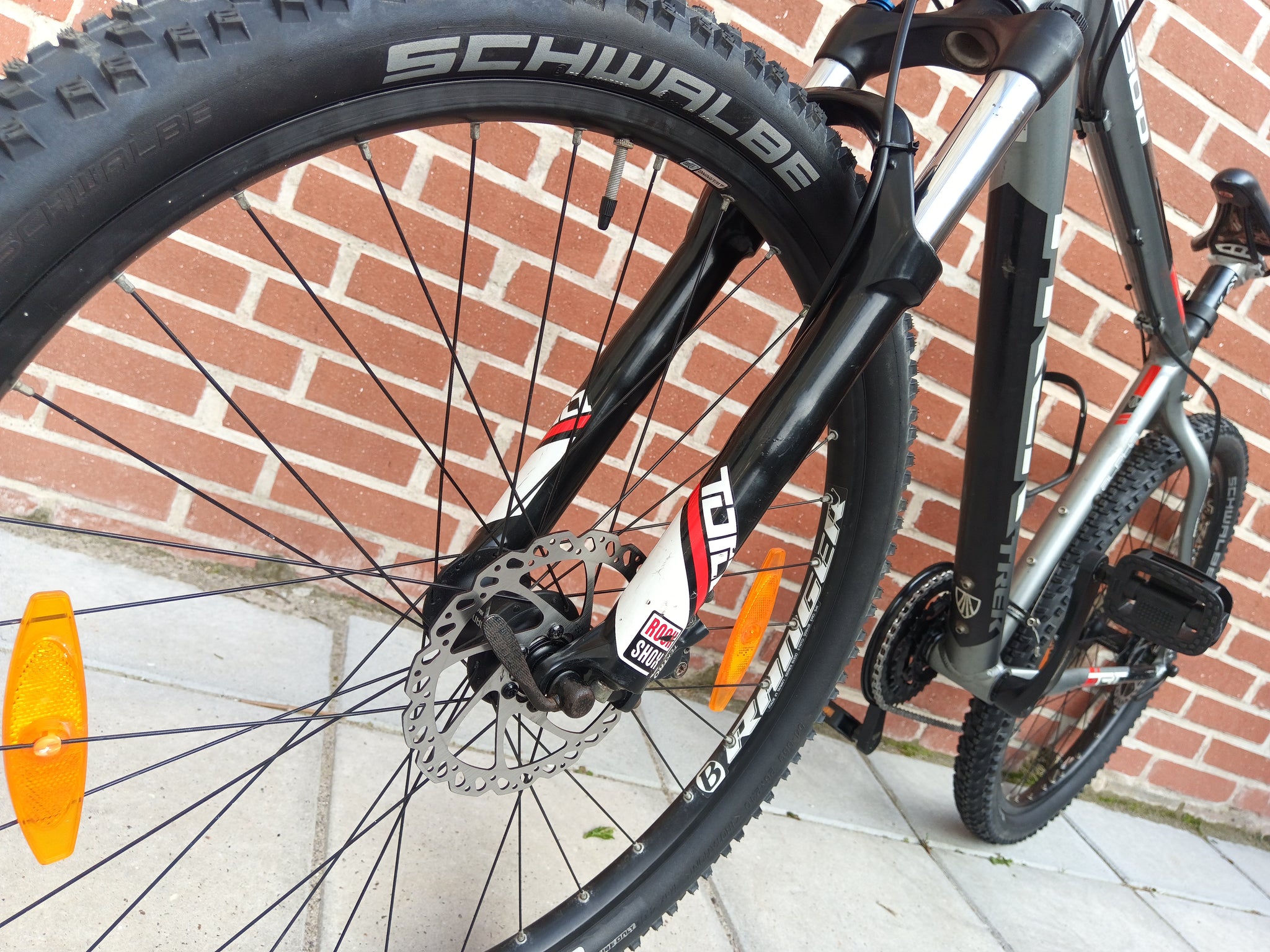 trek 6300 mountainbike Trek 6300 MTB in Black / Silver – FlexiFix