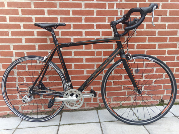 Orbea Aqua in Black / Orange