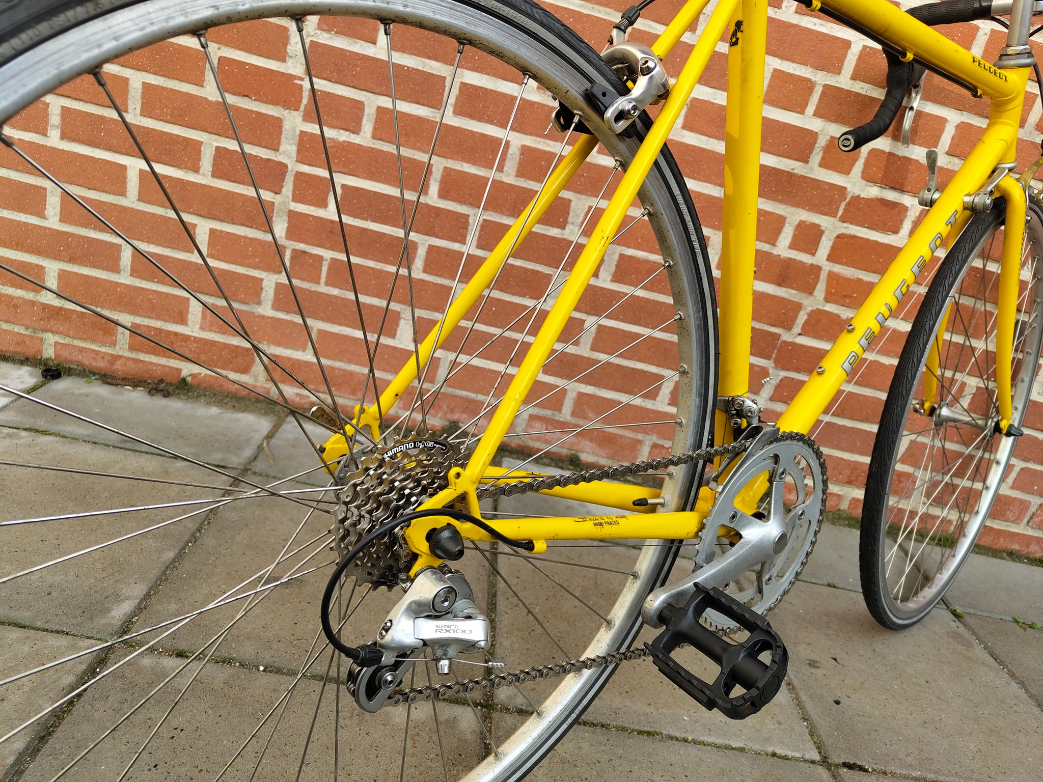 Peugeot Grand Turismo in Yellow – FlexiFix