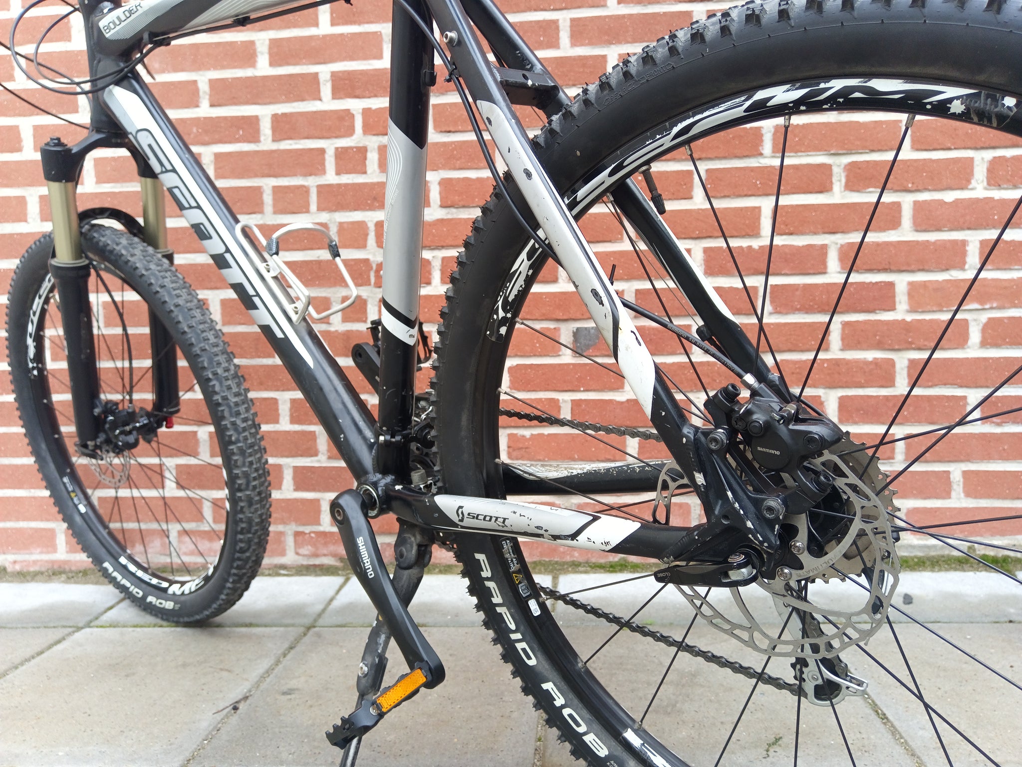 mountainbike scott boulder Scott Boulder in Black / White – FlexiFix