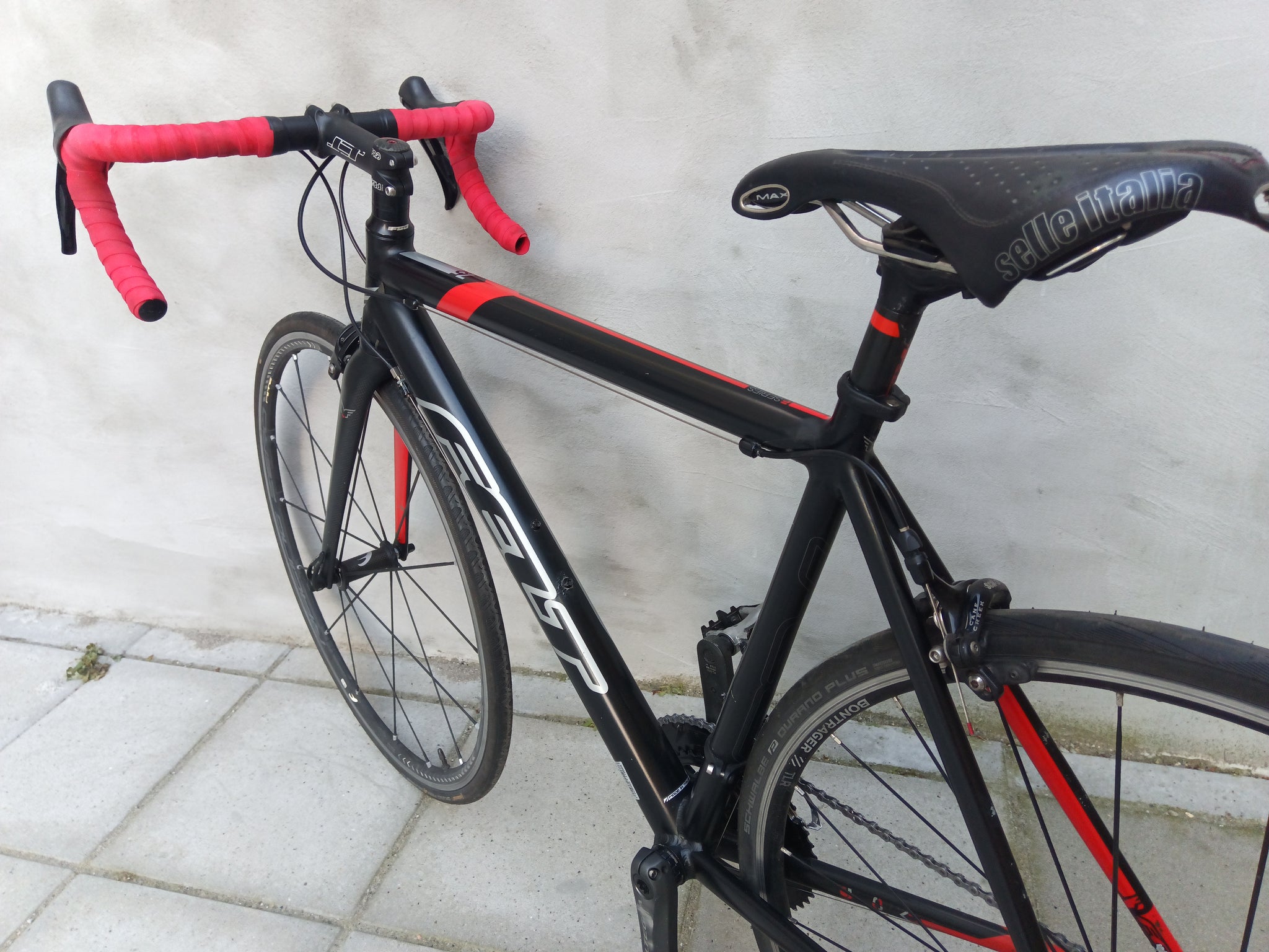 Felt F75 in Black – FlexiFix