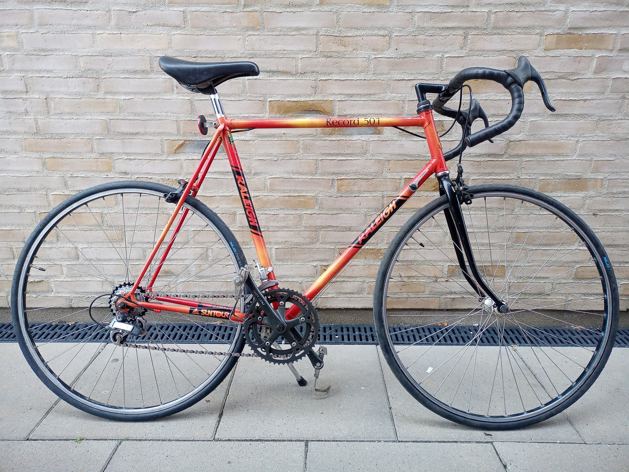 Raleigh record road store bike