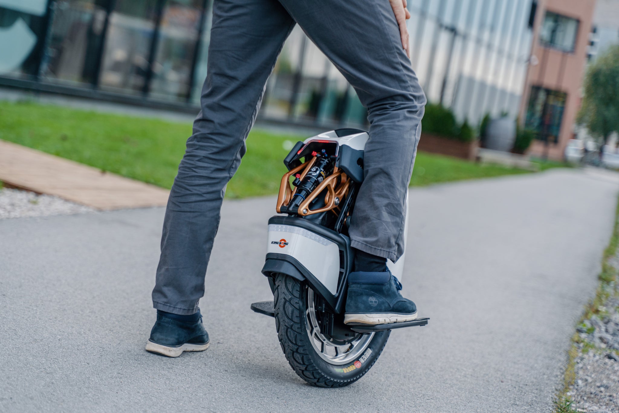KingSong S18 Black & White – FlexiFix